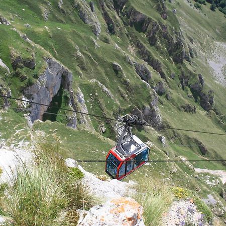 Hosteria Picos De Europa Потес Экстерьер фото