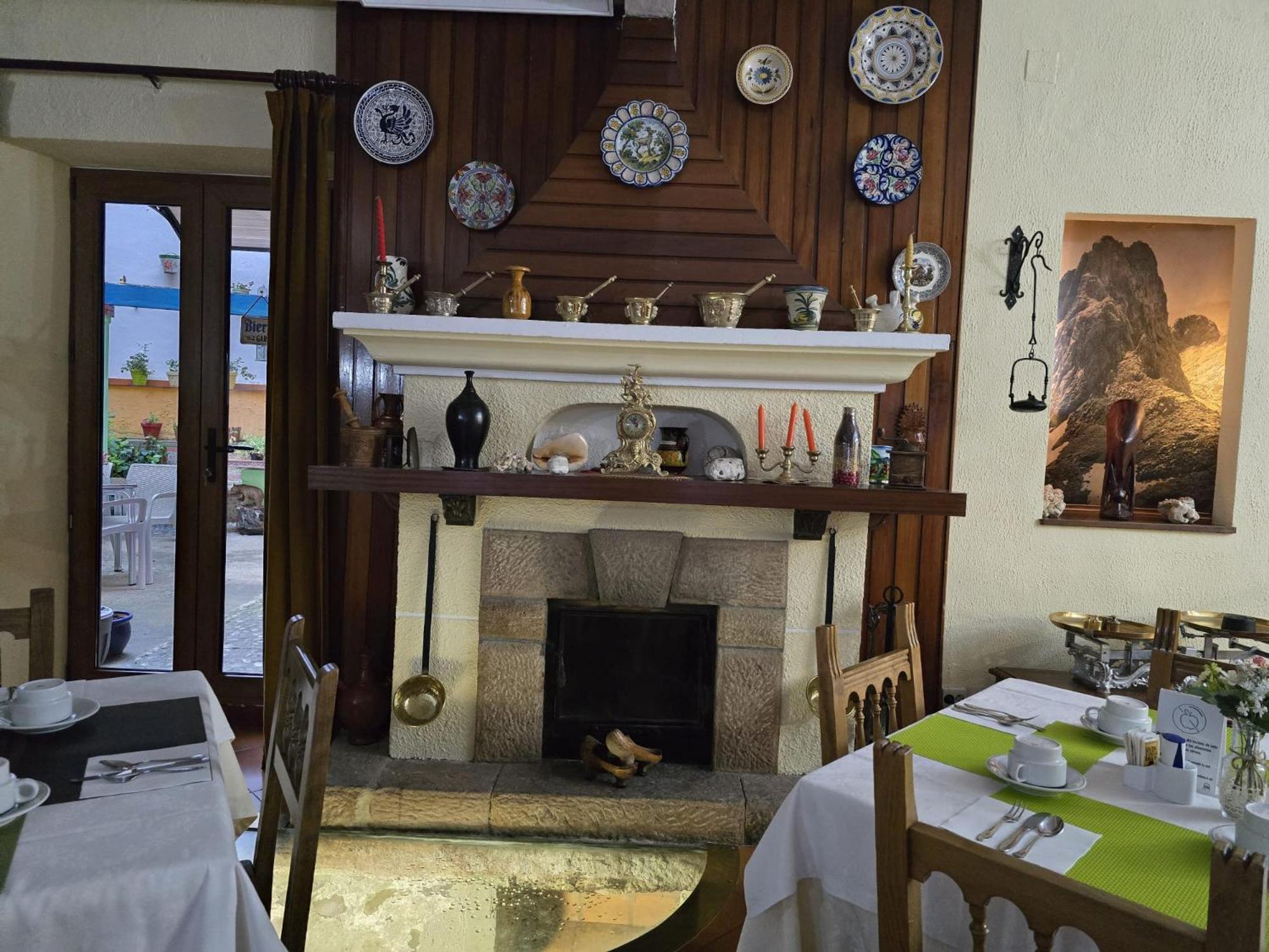 Hosteria Picos De Europa Потес Экстерьер фото